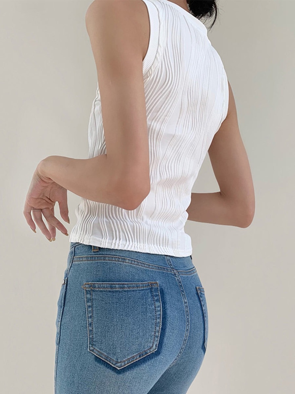 Commense Solid Wavy Textured Tank Top - Picture 2 of 5